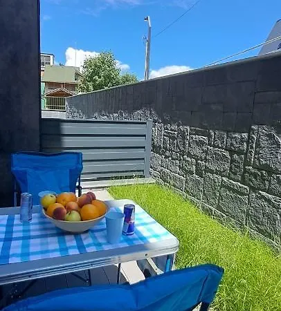 Mek Apartment *