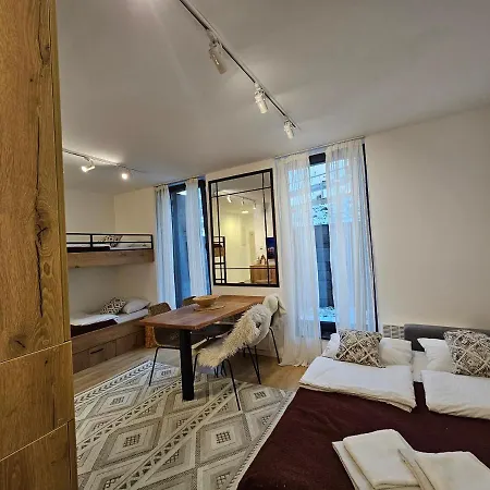Apartment Mek