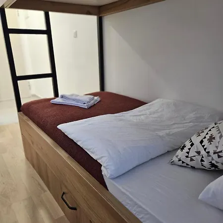 Apartment Mek